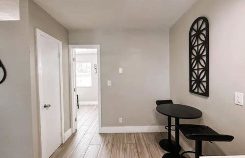 Rustic Retreats Cozy 1BR For 4 Guests Minutes From Las Olas - Foto 7