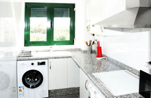 Valencia las Artes y Ciencias + Garaje + Netflix - Photo 25