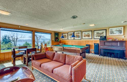 The Bridge and Balcony - Photo 18