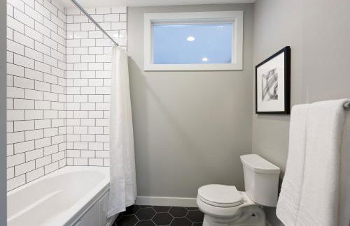 Lakefront Luxury - Foto 38