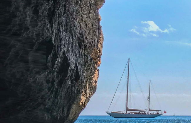 Tour en kayak por las cuevas marinas de Es Canutells - Foto 1