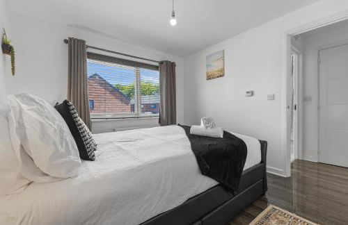 New large townhouse 3 bedrooms 4 beds and parking - Foto 17