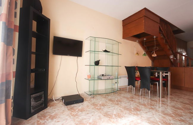 2 Bedroom House near Tombs of the Kings - Photo 24