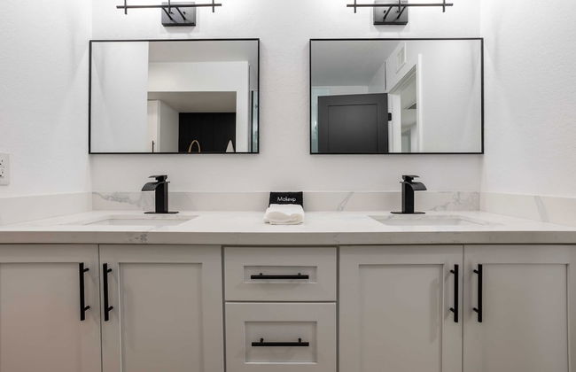 Grayhawk by Avantstay Modern Home w/ Pool, Hot Tub, Bocce, Fire Pit, Pool Table, Putt-putt & Putting Green - Foto 14