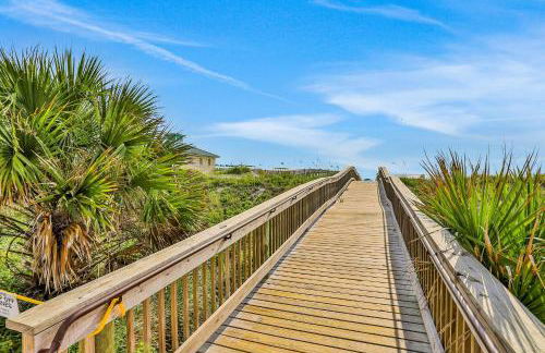 Brand new home with open layout, office, & great location - dog-friendly - Foto 32