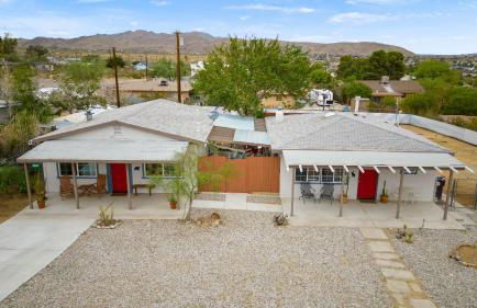 Fable by Avantstay 2 Unique Spaces, w/ Bowling, Hot Tub, Fire Pit, Large Yard - Foto 74