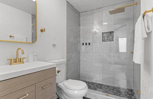 Lawrenceville Central !1 Modern and Cozy One Bedroom Apartment with Free Street Parking - Foto 6