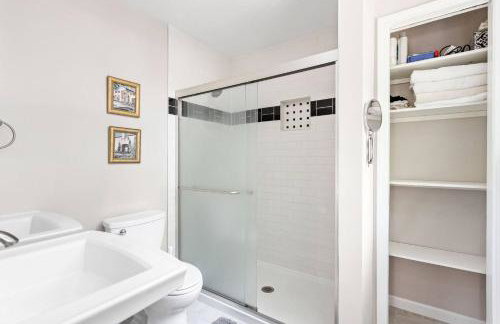 4Bedroom 2 Bath Home in Arts District-Smoky Row A Duplex - Foto 9