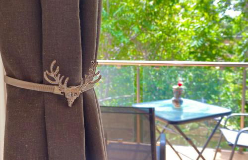 SEAL of Deer - Castle View - 5 minute walk to the Beach - Photo 3