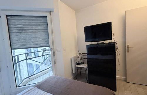 Bright living room in Levallois-Perret - Foto 6