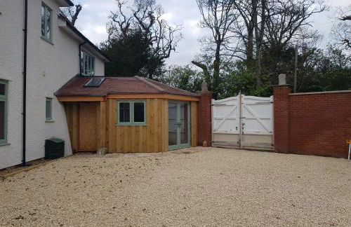 The New Forest Manor Apartment - Photo 2