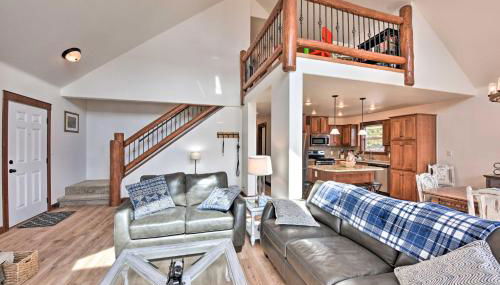 Gorgeous Twin Lakes Home with Deck Overlooking Mtns! - Foto 5