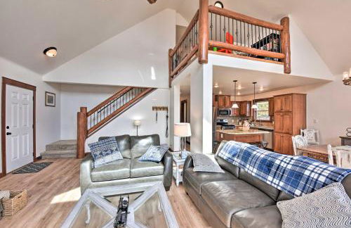 Gorgeous Twin Lakes Home with Deck Overlooking Mtns! - Foto 5
