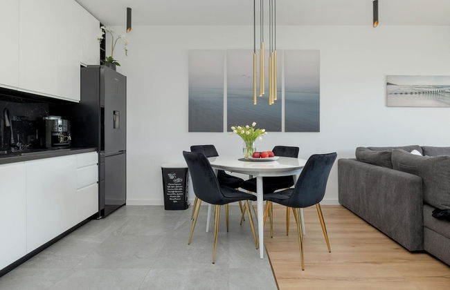 Apartment Overlooking the River, Pool, Dziwnow - Photo 6