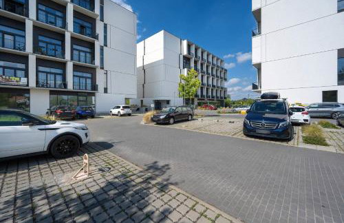 Elegant Studio with Air Conditioning Near the Airport in Wroclaw by Noclegi Renters - Foto 25