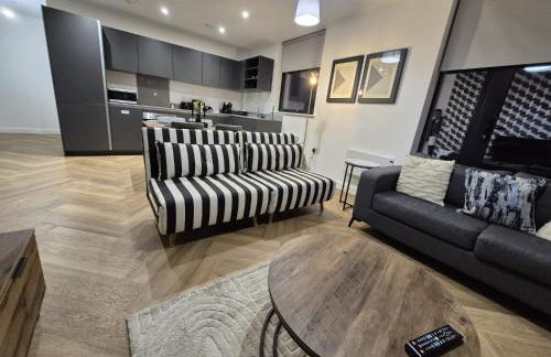 Serene- Stunning Two Bedroom 2 washroom, Spacious, dual aspect lounge, Jwellery Quarter, Birmingham City Centre - Foto 7
