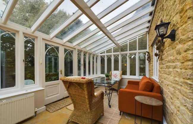 The Fosse Way Cottage - Breathtaking 5bdr Cottage With Parking Garden - Photo 4