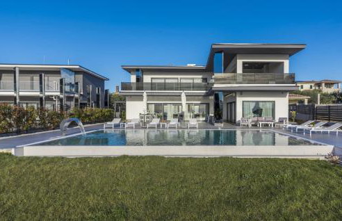 Villa Sara for 10 people near Novigrad with sea view and salt- water pool - Foto 7