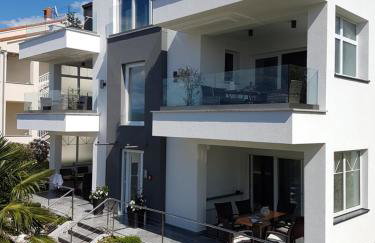 Villa Jeka, Malinska, Krk - Foto 1