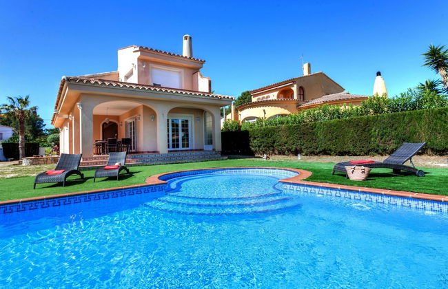 Villa Caleta - Photo 21