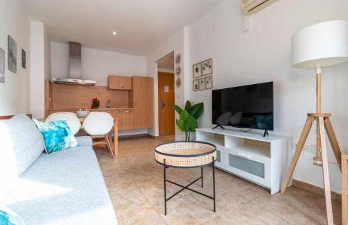 Apartamento 303 junto a la playa piscina y parking - Foto 9