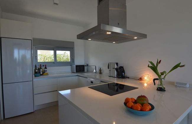 Sunny Villa With Fenced Garden - Foto 9