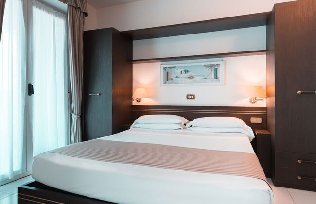 Tastefully Furnished Apartment Near the Sea - Photo 5