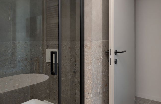 La Vista Suites - Photo 31