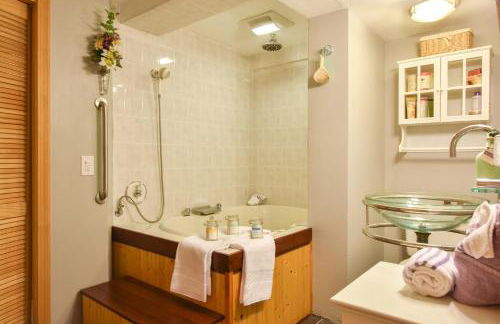 5 Min to Beach Yard w Fire Pit - Foto 22