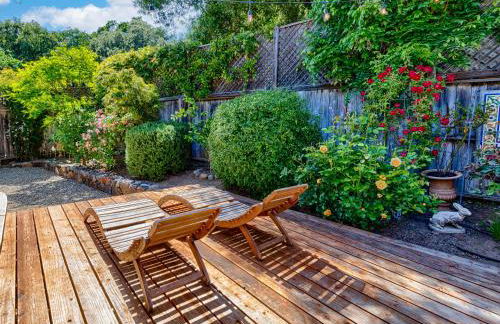 Spacious Oasis Hot Tub Backyard Garden 3BR/2BA - Foto 18