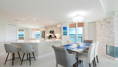 Steps to Beach & Pool - Resort Amenities Galore! - Foto 4