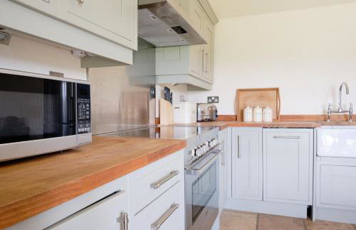 Barn Owl Lodge at Millfields Farm Cottages - Photo 7