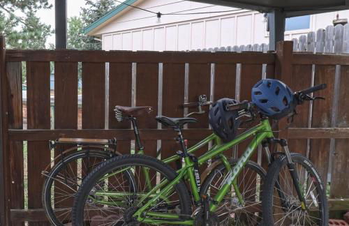 New cozy Fall foothill retreat in Boulder - Photo 4