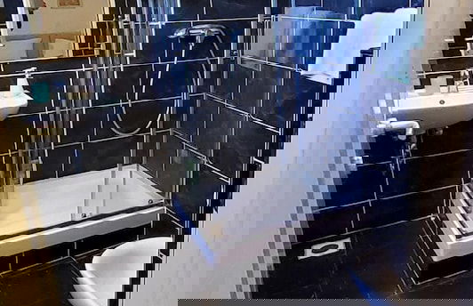 Apartment 4 Sleeps 4 Guests - Photo 13