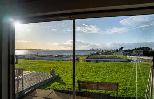 Romantic Seaside Chalet Retreat Solent Breezes - Foto 7