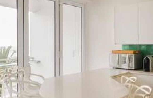 Beautiful Holiday Apartment Overlooking the Beach Modoco - Foto 15