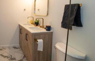 Stylish~Renovated 4Br/2BAT 3MinAirport 10MinDowtn - Foto 23