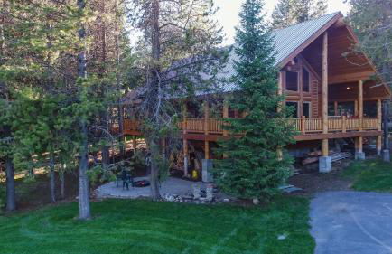 Lumberjack Lodge by KABINO Hot Tub Fire Pit Satellite WiFi Grill Large Porch - Foto 3