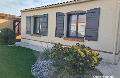 Le Donjon charmant gîte avec jardin et terrasse proche du Puy duFou - Photo 49