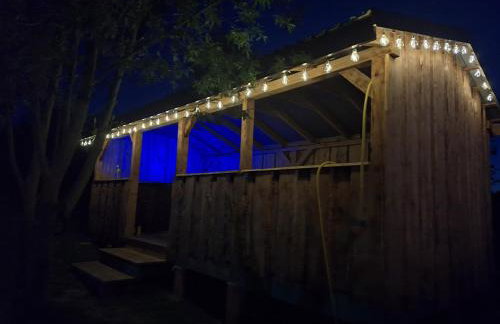 Biały domek nad stawem - Foto 14