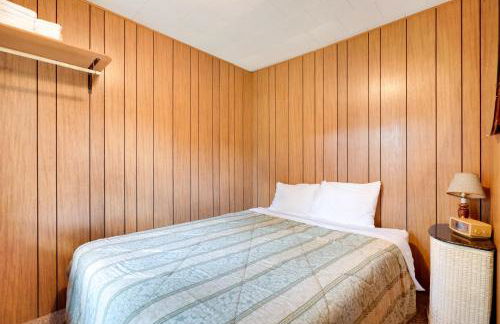 South Twin Lake Cabin with Dock, Steps to Water - Foto 12