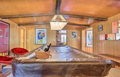 Retro Rhinelander Lake Retreat with Fire Pit! - Foto 16