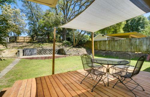 Fayetteville Vacation Rental - 1 Mi to Downtown! - Foto 3