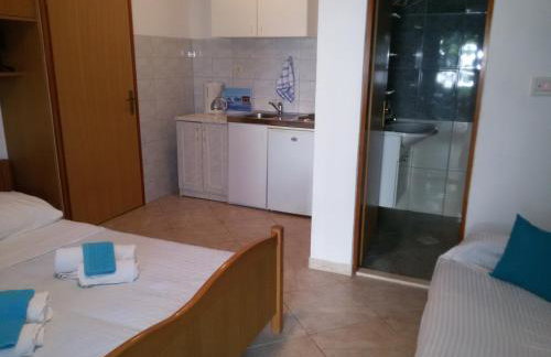 Olive Garden Apartments - Photo 18