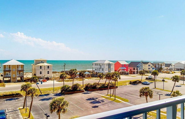 1br/1ba Sleeps 4 Near Beach w/ Breathtaking Ocean Views - Photo 33