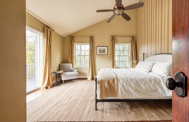 Cortland by Avantstay Charming Heritage Estate w Private Lake Pool - Foto 13