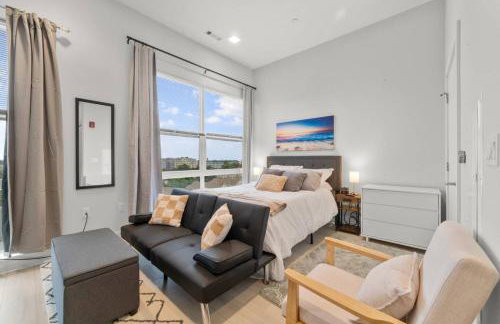 Stylish and Cozy at Revere Beach - Foto 1