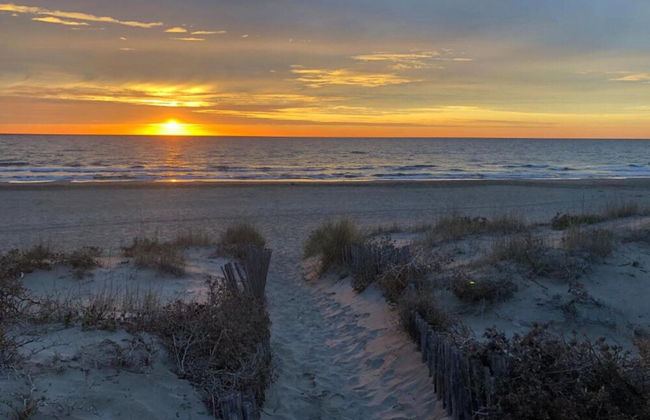 Cozy Coastal Home w/ Terrace - Foto 30