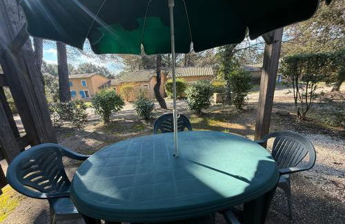 Maison dans village vacances avec piscine - Photo 11