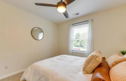 Pet-Friendly Mooresville Escape with Fenced Yard and Lake Access - Foto 28